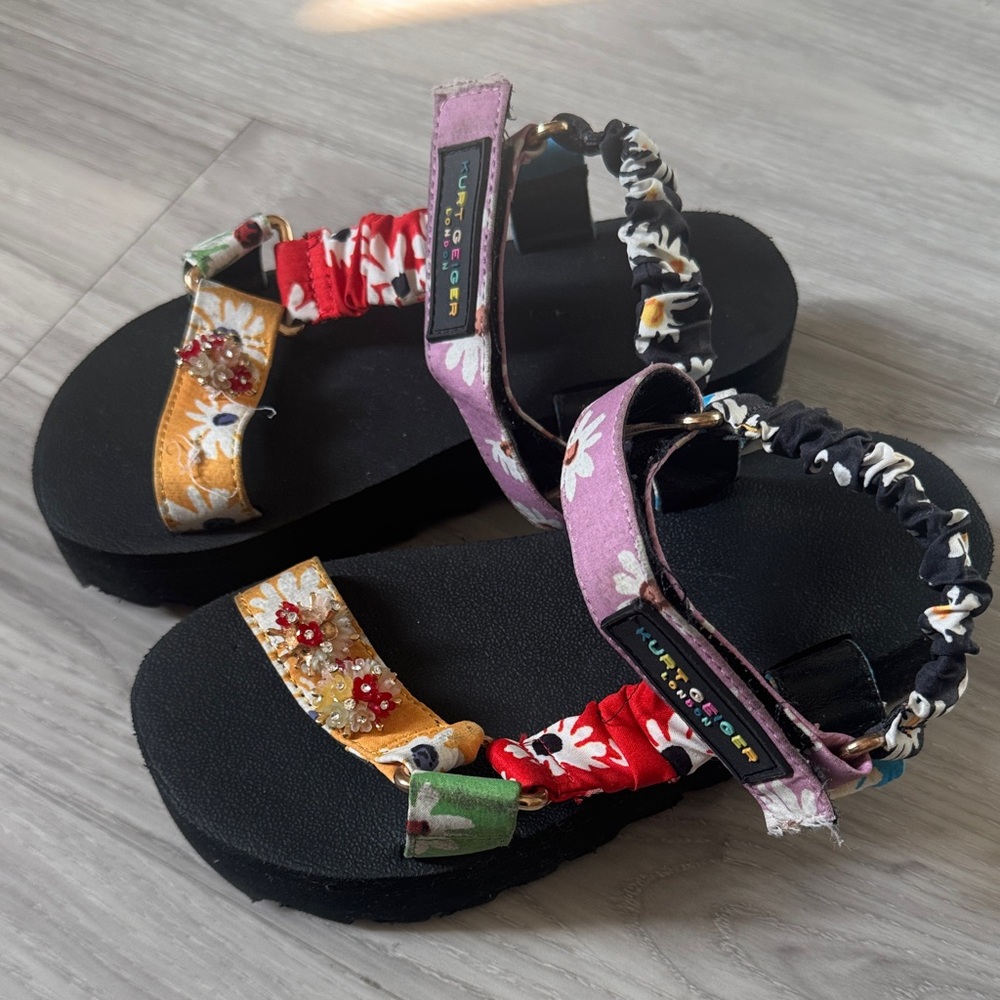 Kids Kurt Geiger London platform sandals